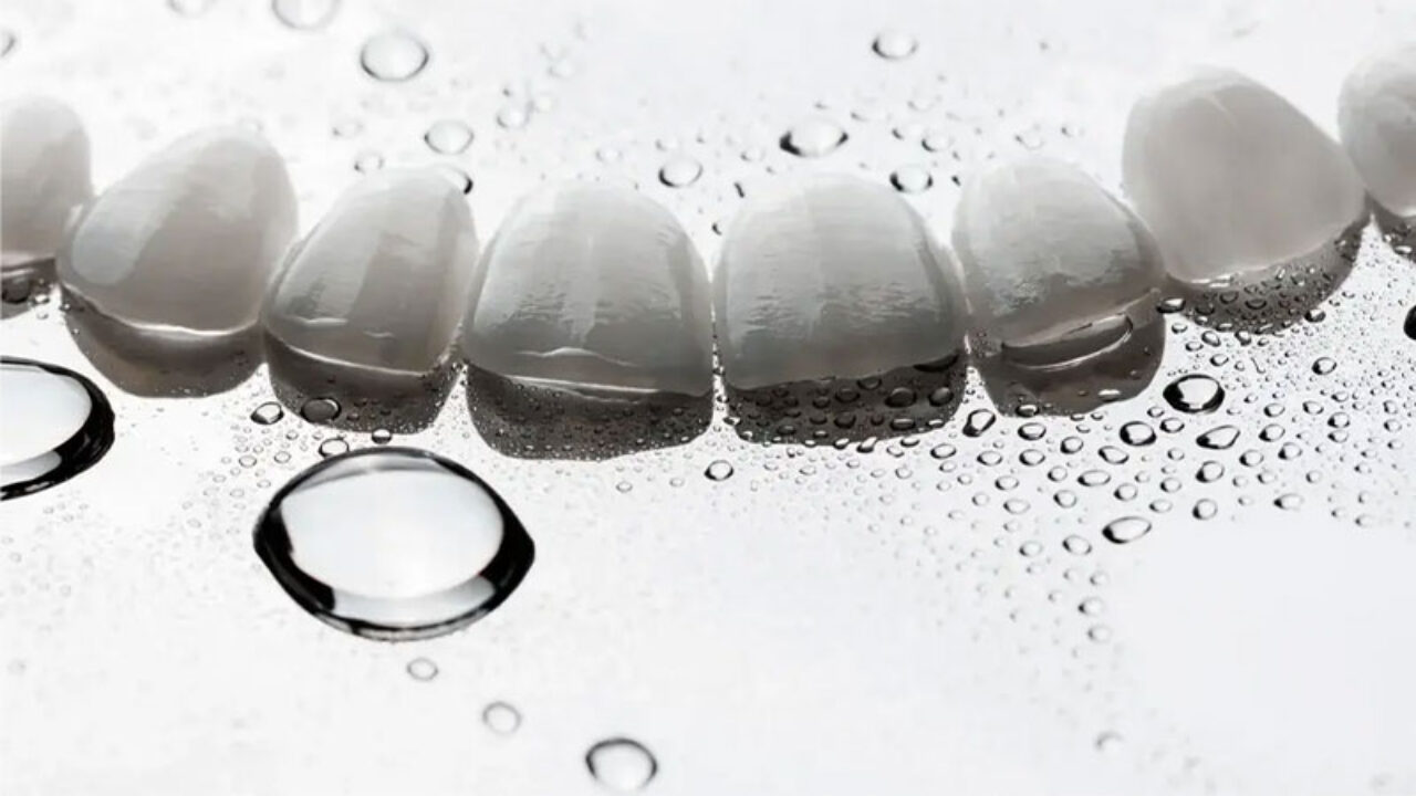 Μία νέα διατριβή ερευνά την ανθεκτικότητα των στεφανών ζιρκονίας